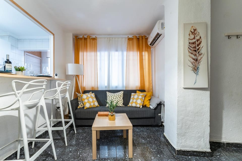 Living room, Dining area, air conditioner