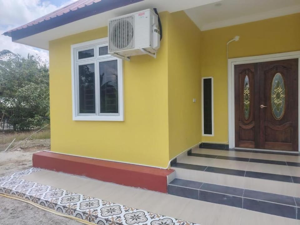 murah - cheap homestay in kuala selangor House in Selangor, Malaysia