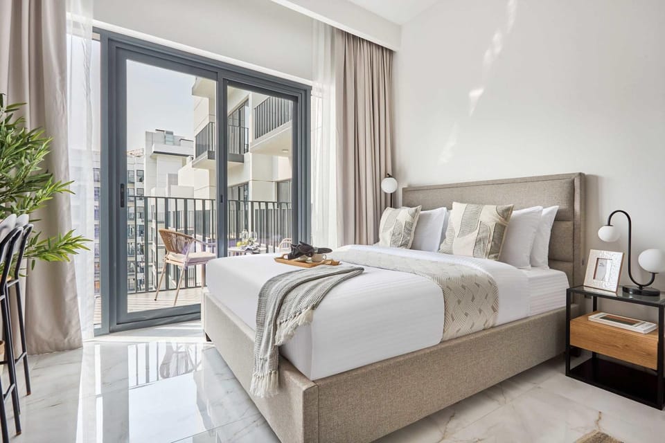 Bed, Living room