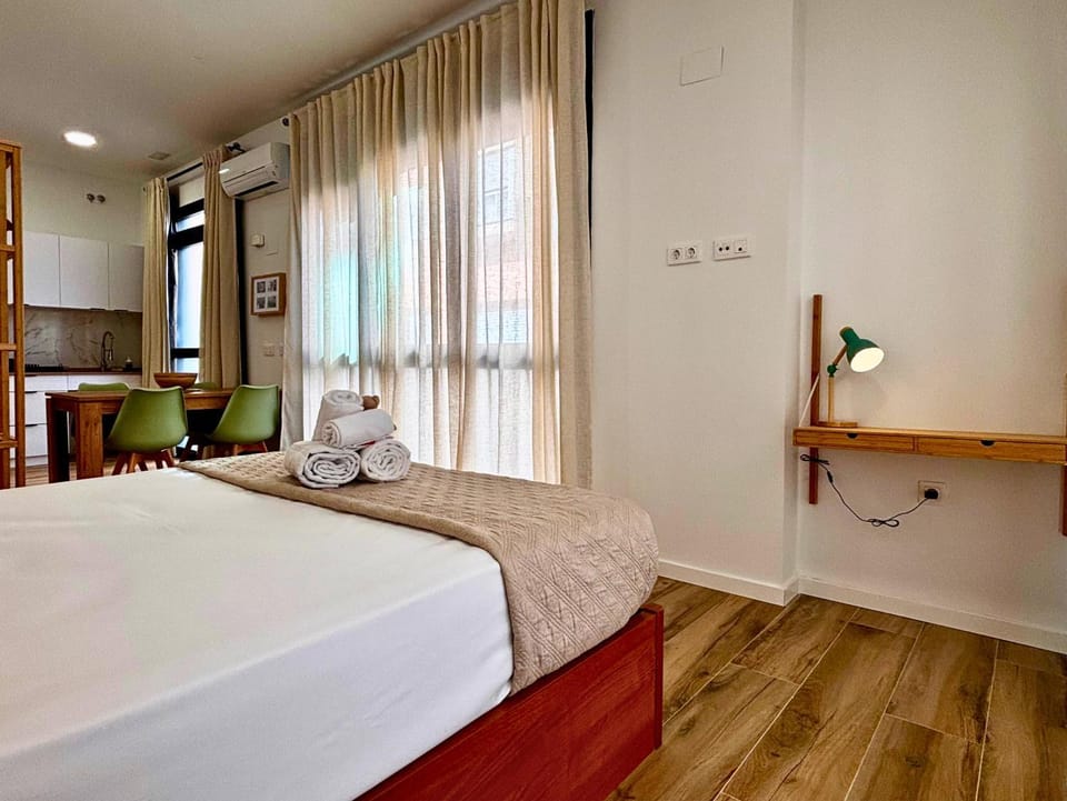 Bed, Photo of the whole room, Bedroom, towels, wardrobe