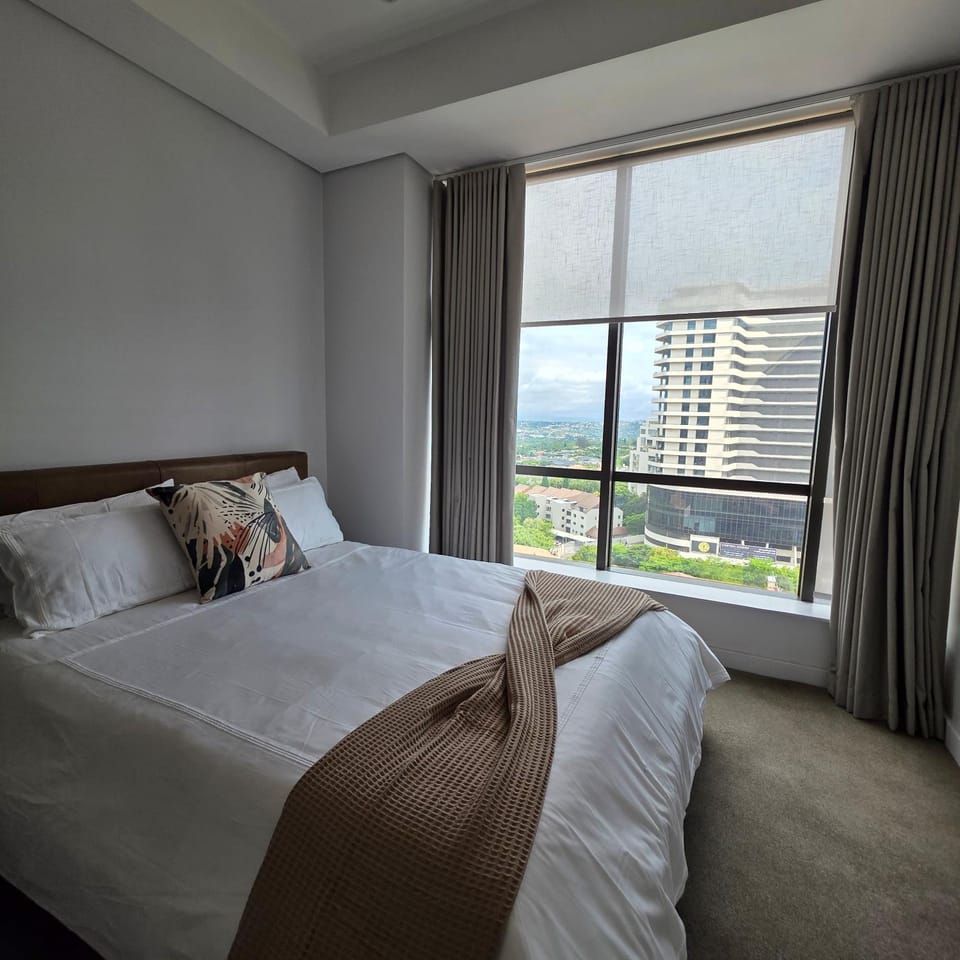Luxury 2 Bed Sandton Skye Apartment Apartment in Sandton