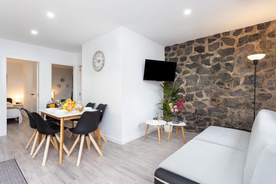 TenoHomes Sunny Terrace & Private Pool House in Canary Islands