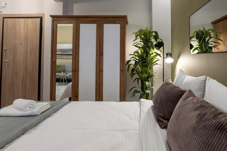 Bed, Bedroom, wardrobe