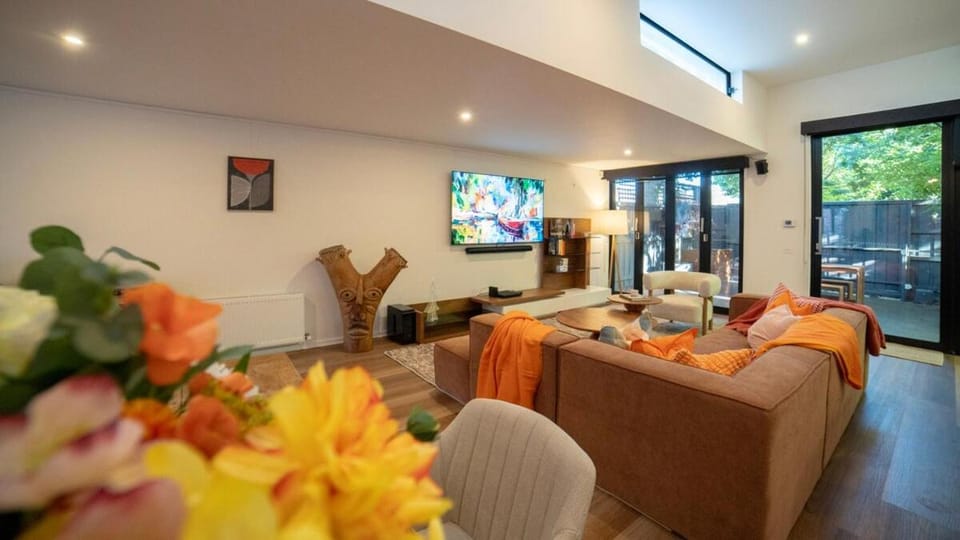Sanctuary on Stanhope - Art & Modern Luxury House in Melbourne