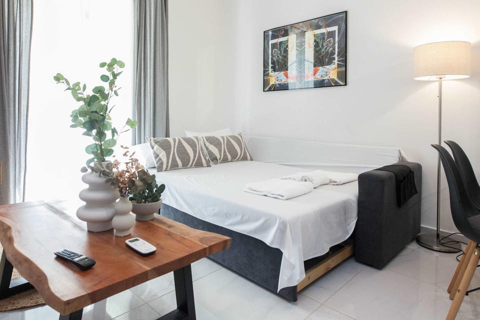 Olia Urban Luxury Studio Apartment in Athens