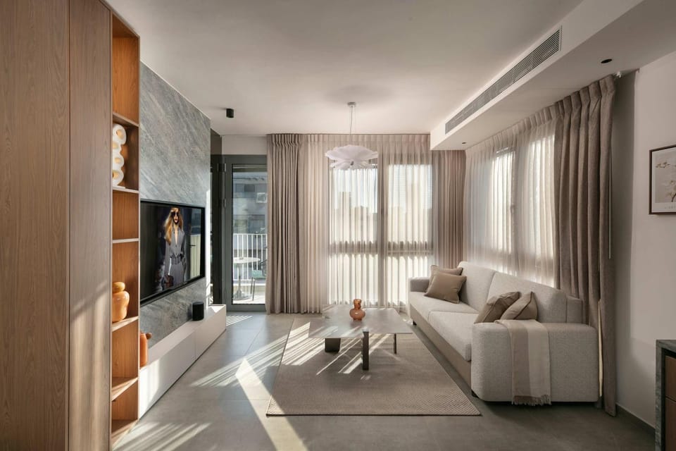 Executive 2BR Balcony - Diz Sq View - MAMAD D80 Apartment in Tel Aviv-Yafo