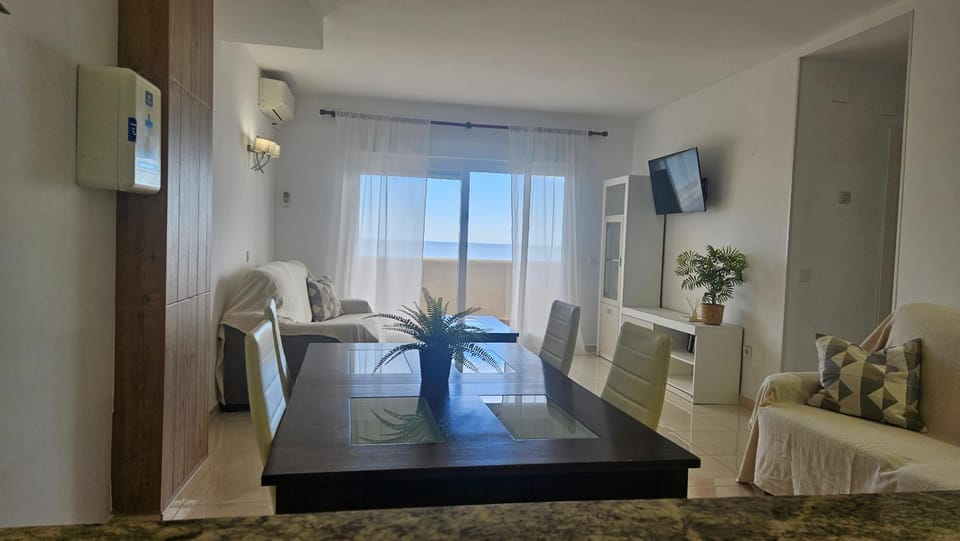 The Floating Terrace - Frontline Sea View Benalmadena Apartment in Benalmadena