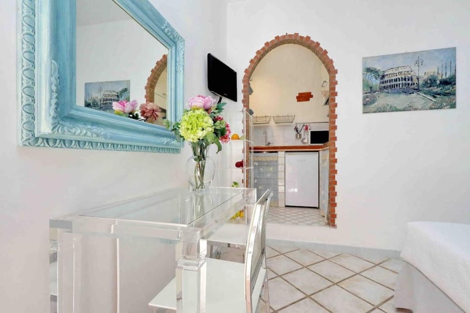 Colosseum Secret Cozy Studio Apartment in Rome