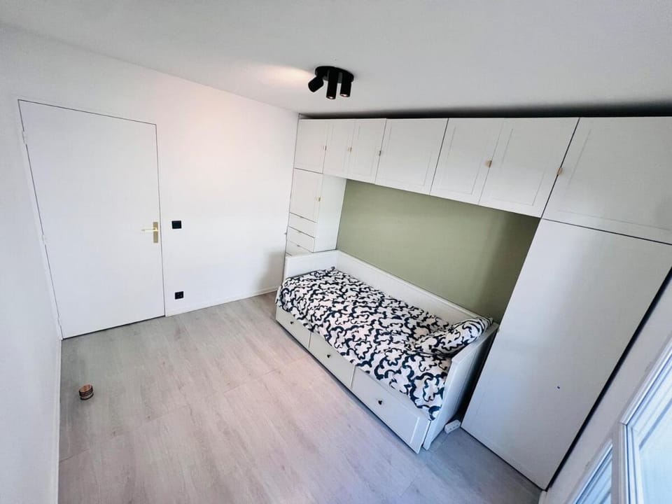Appartement aux chartrons avec parking & terrasses Apartment in Bordeaux