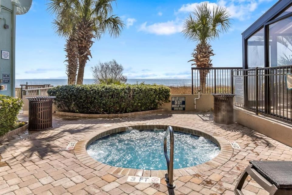 Coastal Chic 1BR Oceanfront Suite, CC 969 Apartment in Myrtle Beach