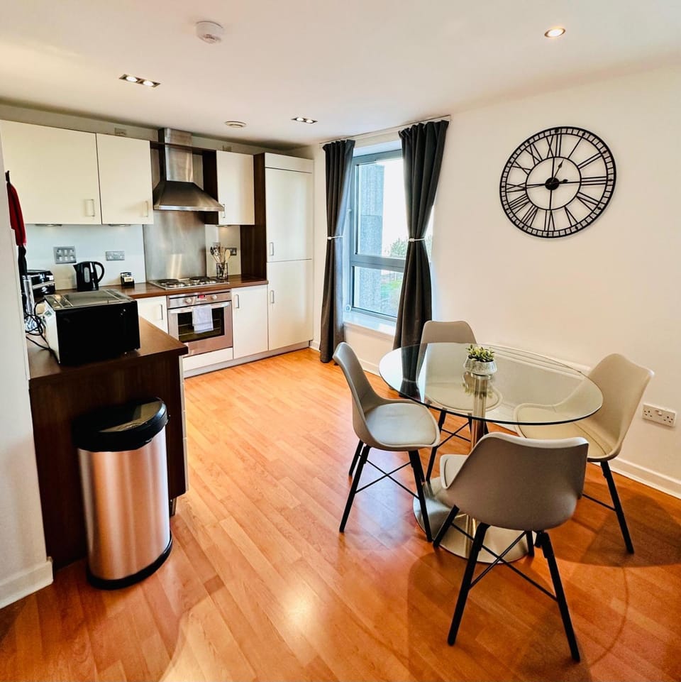 Waters View Apartment in Edinburgh