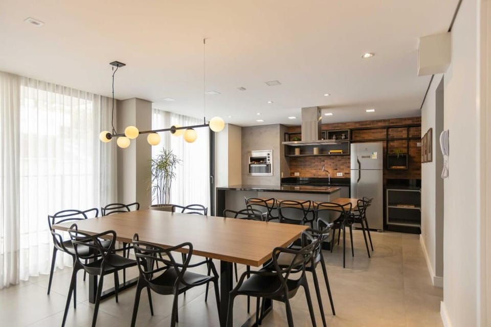 ECS714 Practical and Modern In the Heart of CWB Apartment in Curitiba