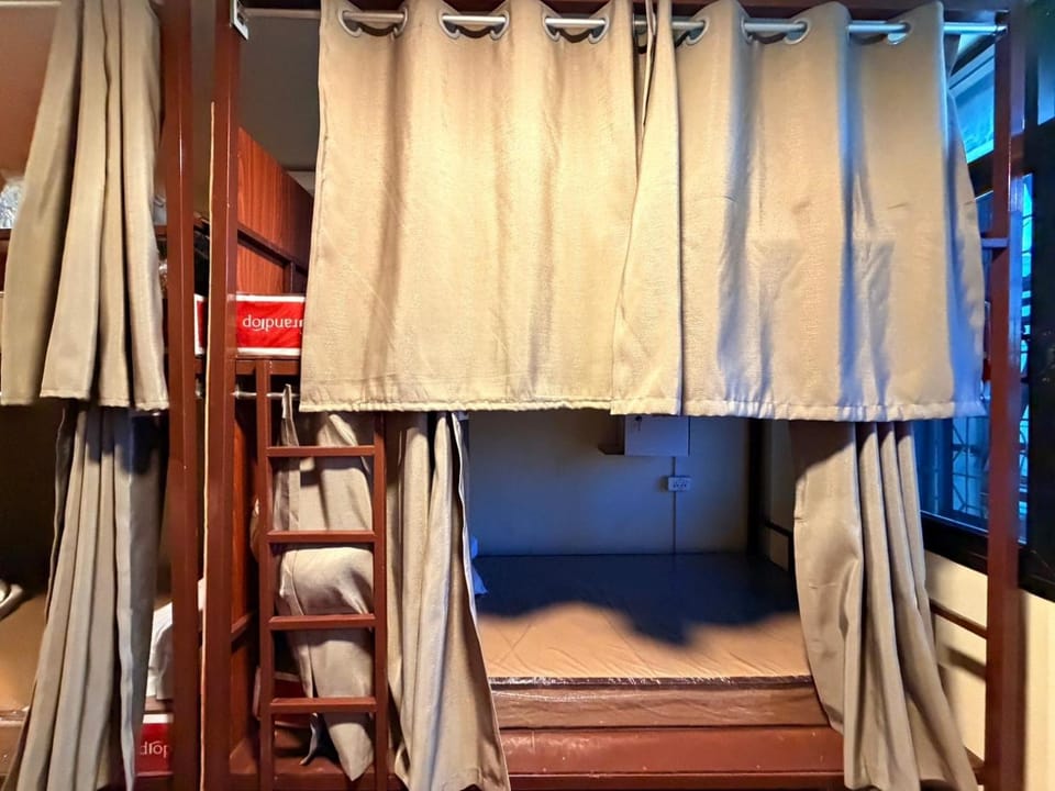 Bed, Bedroom, bunk bed