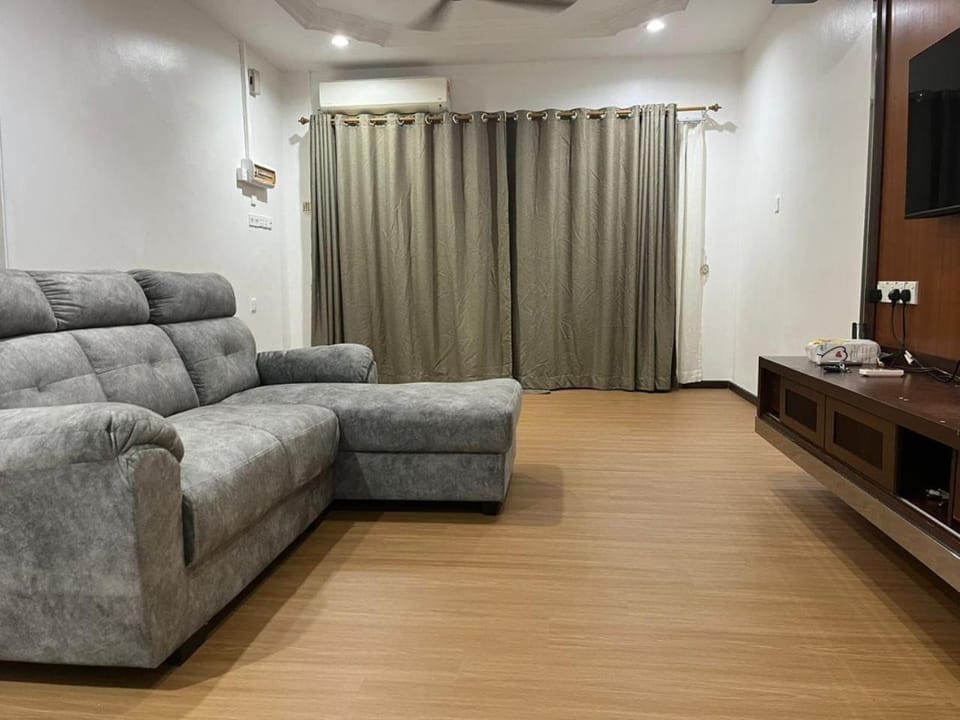 TV and multimedia, Living room, Entertainment, air conditioner