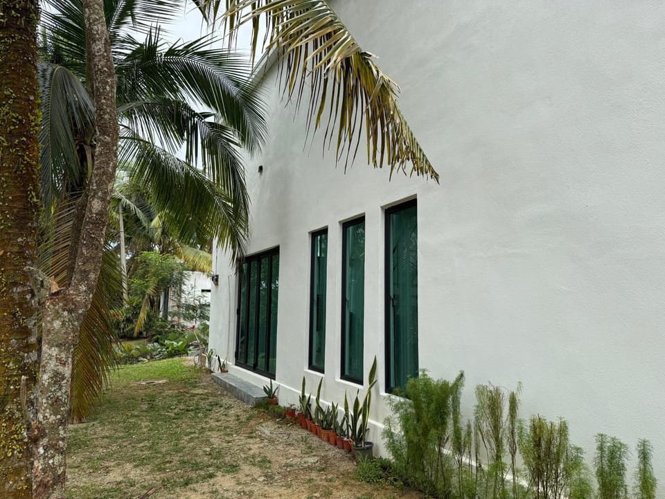 Property building, Garden, Garden view
