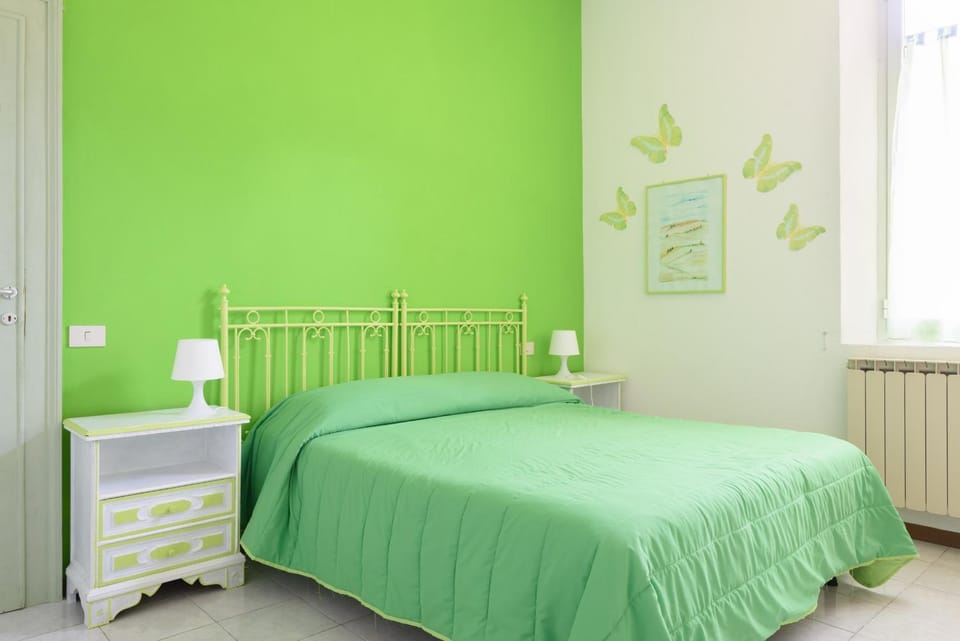 Decorative detail, bunk bed