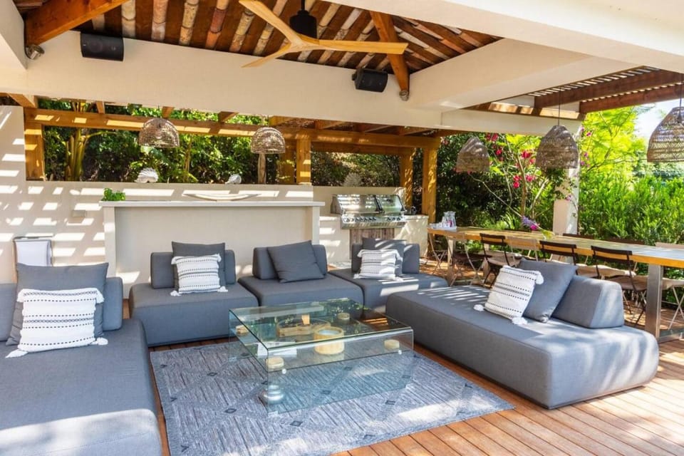 Myrtes - Villa 220m2 Piscine Cuisine Salon ext Sunset Villa in Mandelieu-La Napoule