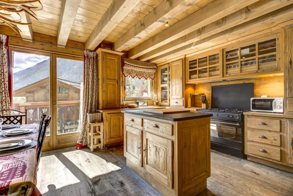 Michka - Chalet 500m Flegere Cheminee Jardin Vue 180 Chalet in Chamonix