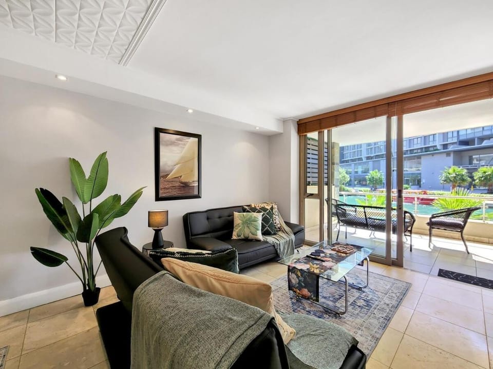 Stunning location, walk to V&A Waterfront, CTICC Apartment in Cape Town