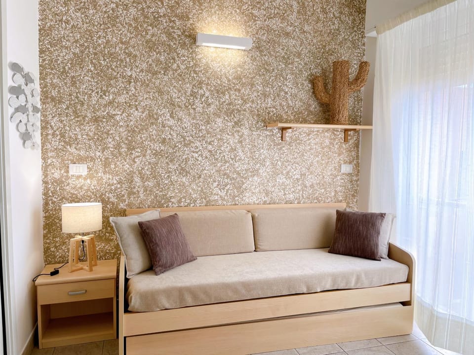 Bed, Living room, Photo of the whole room