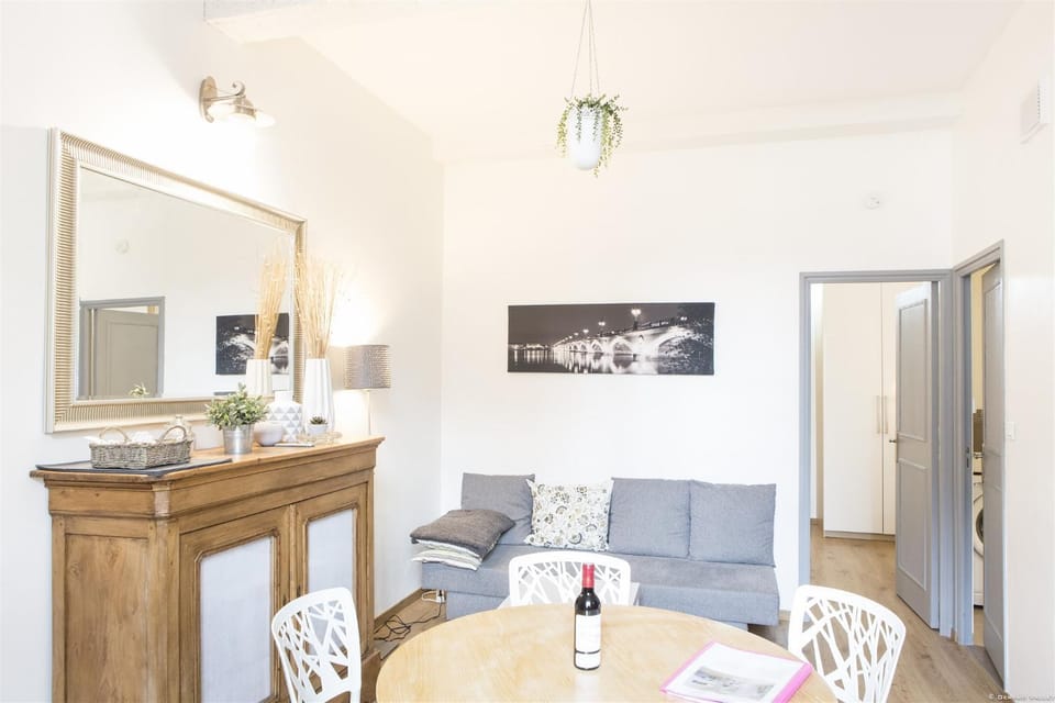 Augustins -Petit cocon calme et lumineux avec parking Apartment in Bordeaux