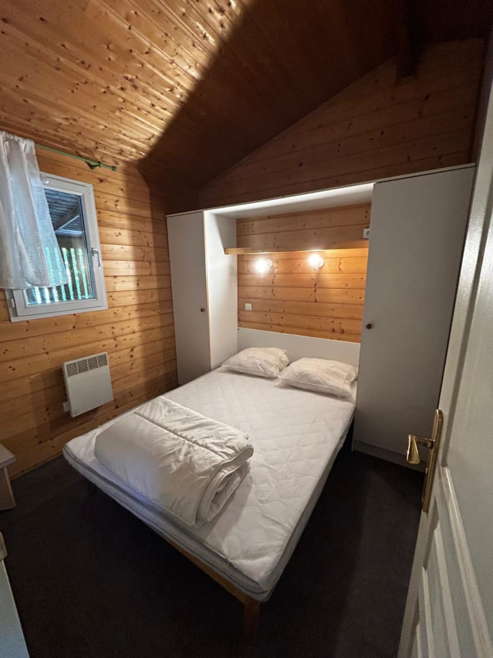 Camping L'Amandier Campground/ 
RV Resort in Provence-Alpes-Côte d'Azur