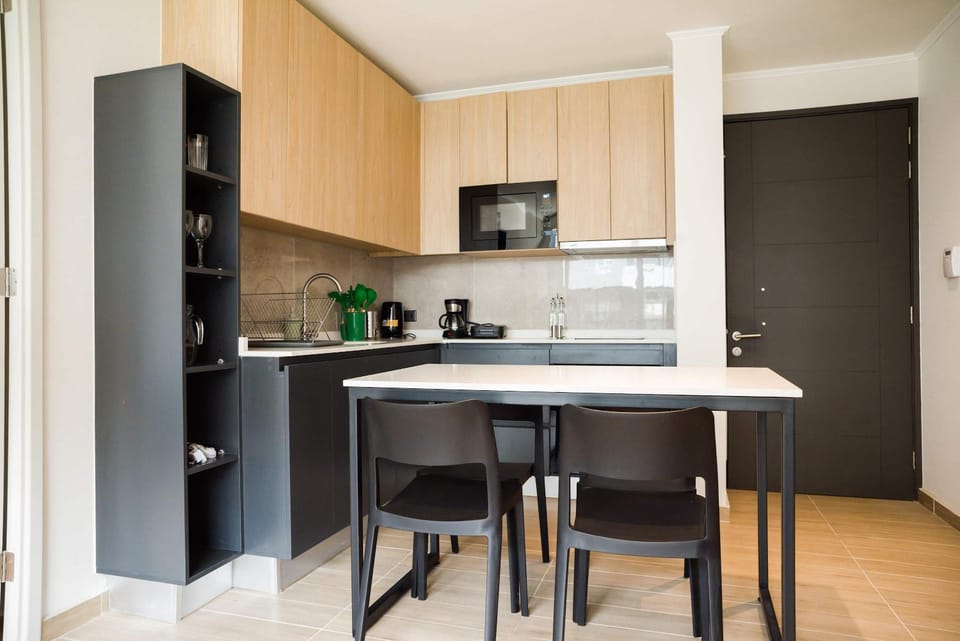 Chic 2BR Apt in Providencia with Pool & Gym Apartment in Providencia