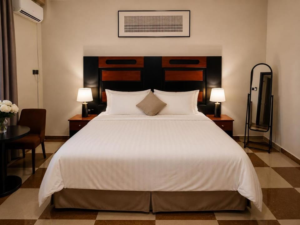 Bed, Photo of the whole room, Bedroom, air conditioner