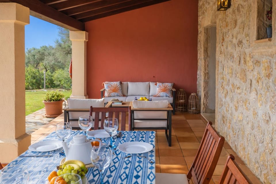 Patio, Dining area