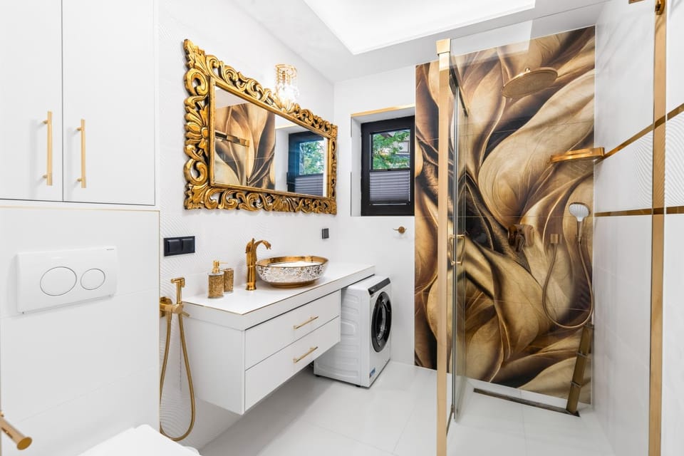 Toilet, Bathroom, washing machine