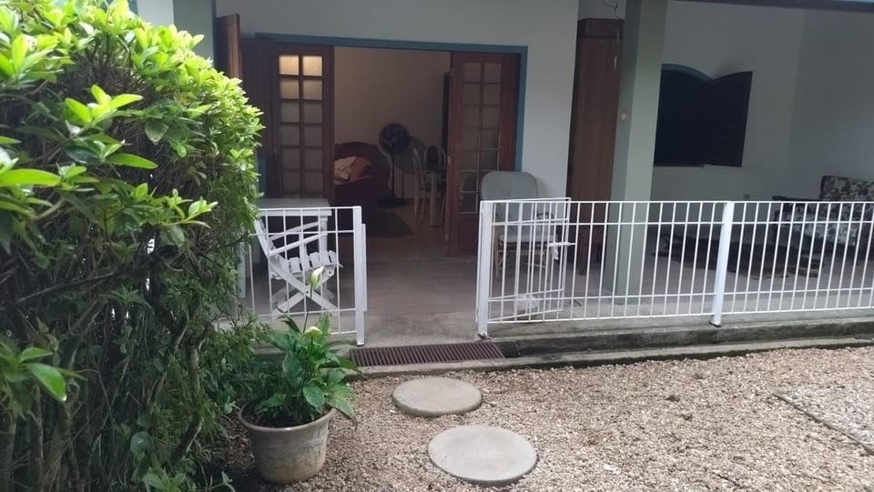 Casa para temporada em Ubatuba, piscina, churrasqueira próxima das praias e restaurantes Villa in Ubatuba