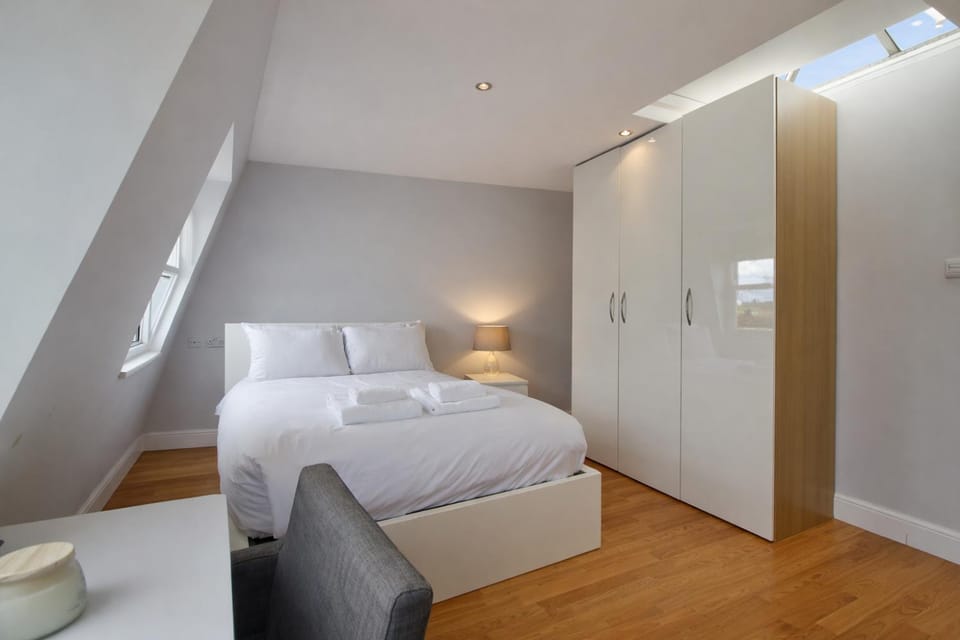 Bed, Bedroom, wardrobe