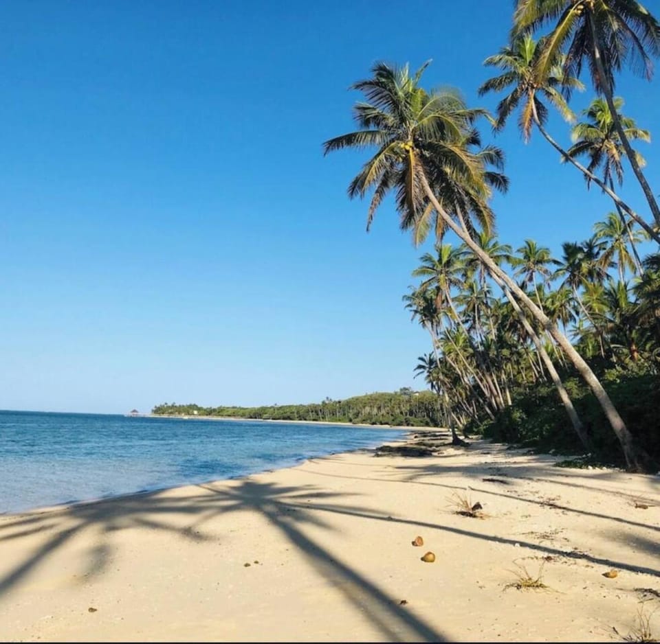 LagiMoana beachfront all-inclusive Luxury Retreat Villa in Baravi