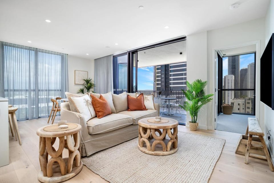 Ocean Views at Yves Mermaid Beach Apartment in Mermaid Beach