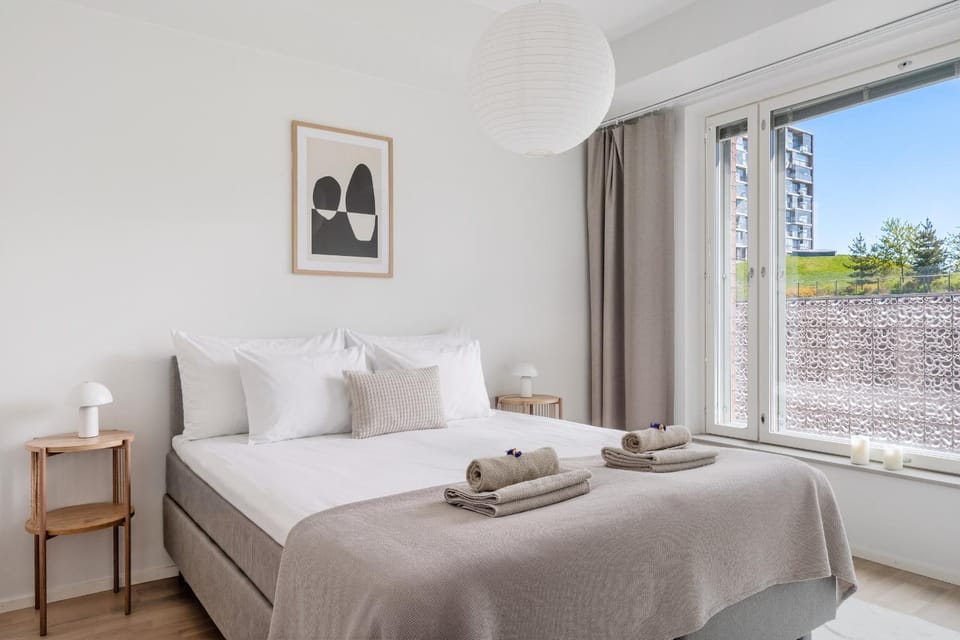 Sauna, balcony, wifi, trainstation, Mall of Tripla Apartment in Helsinki