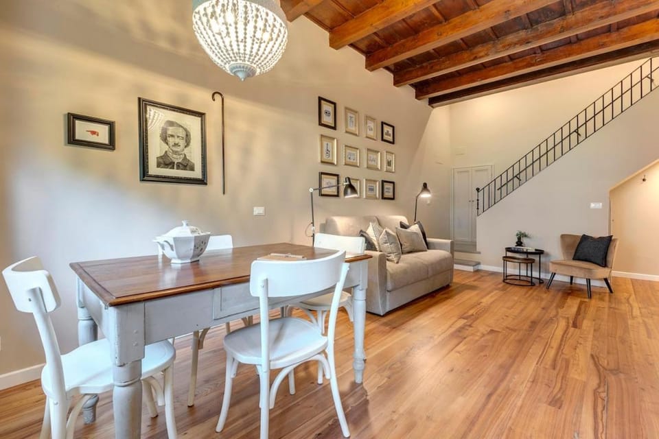 Contessina de Bardi Suite, Ponte Vecchio Apartment in Florence