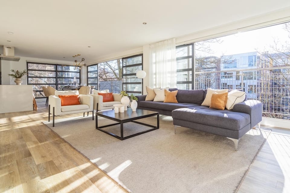 Patio, Communal lounge/ TV room, Day, View (from property/room), Balcony/Terrace, Living room, Business facilities, Seating area, Evening entertainment, Evening entertainment, Entertainment, Entertainment, Family, Family, Family, internet