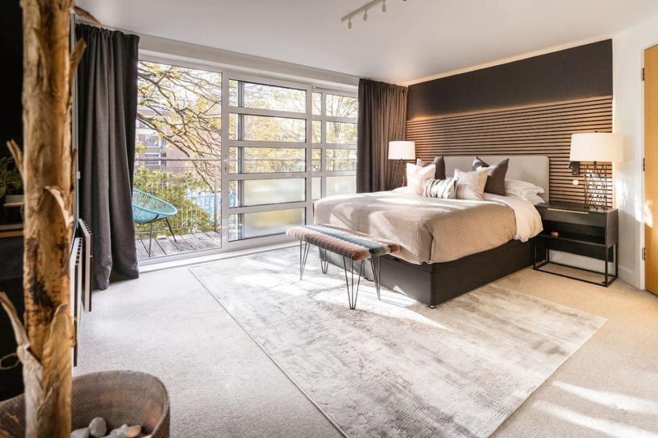 Patio, Bed, View (from property/room), Balcony/Terrace, Balcony/Terrace, Photo of the whole room, Seating area, Bedroom, heating, storage, towels