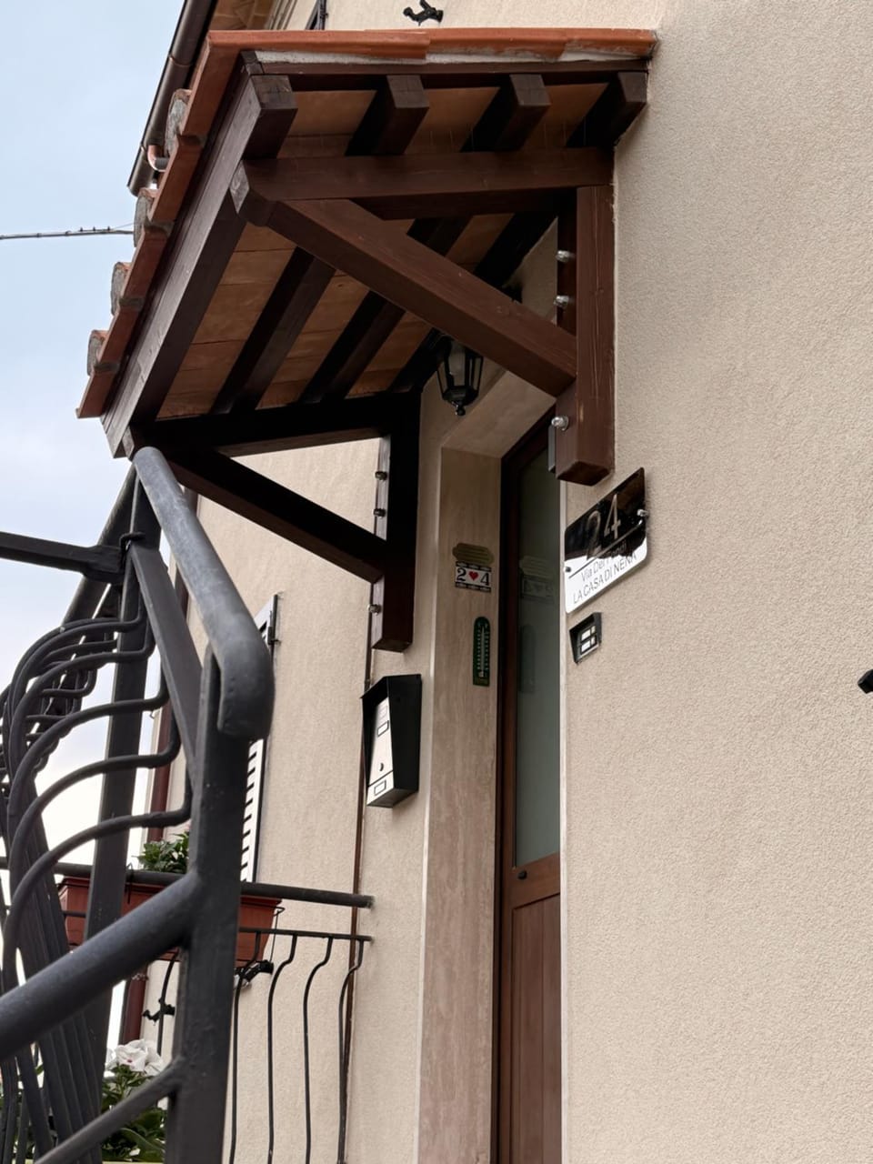 Facade/entrance