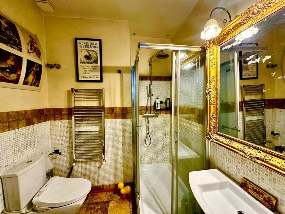 Encantador Apartamento Malasaña Non tourist use Apartment in Centro