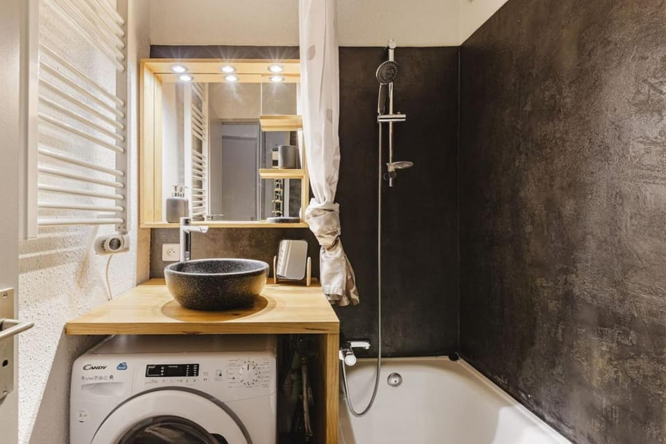 Chamois - Cosy 3pax Centre Vue Parking Gare routiere Apartment in Chamonix