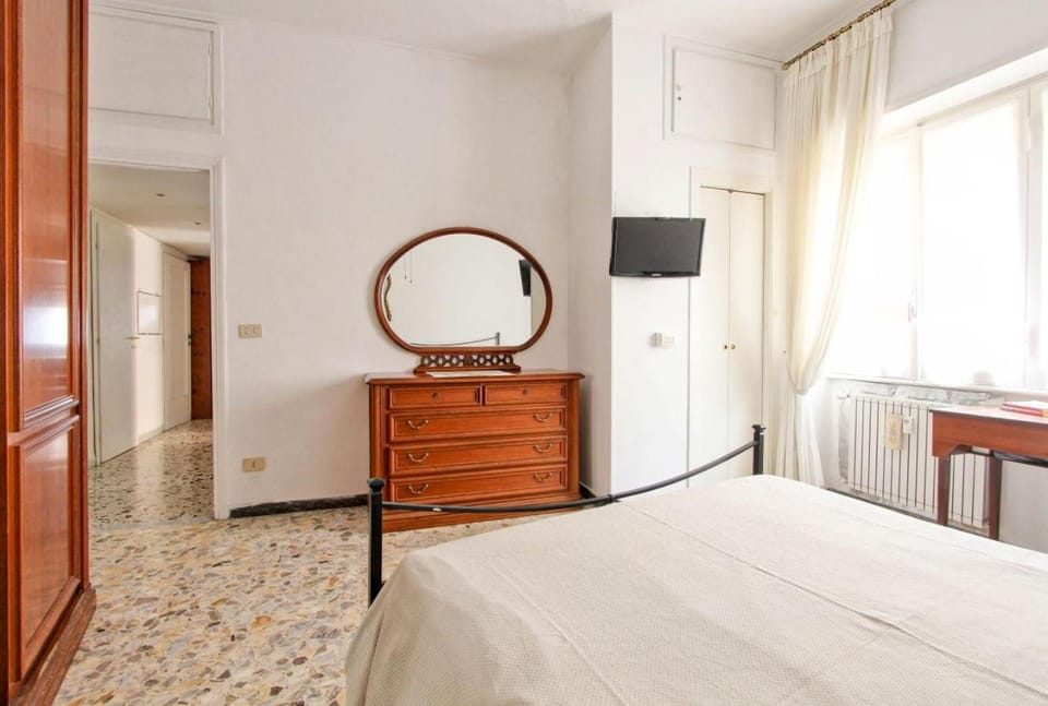 Bed, Bathroom, Bedroom, towels