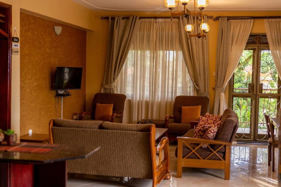 Bright Rose 3BR Apartment in Muyenga Apartment in Kampala