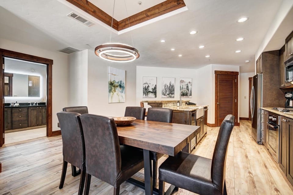 Luxury 2 Bedroom Condo with Mountain View condo Apartment in Breckenridge