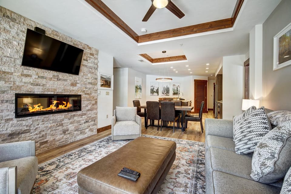 Luxury 2 Bedroom Condo with Mountain View condo Apartment in Breckenridge