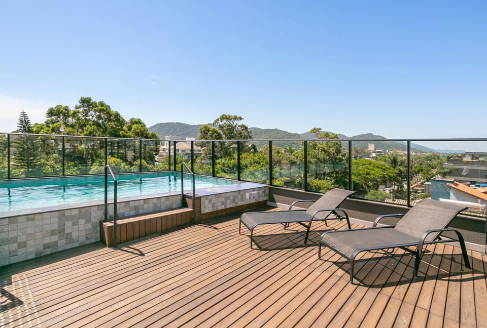 Day, Pool view, Swimming pool, sunbed