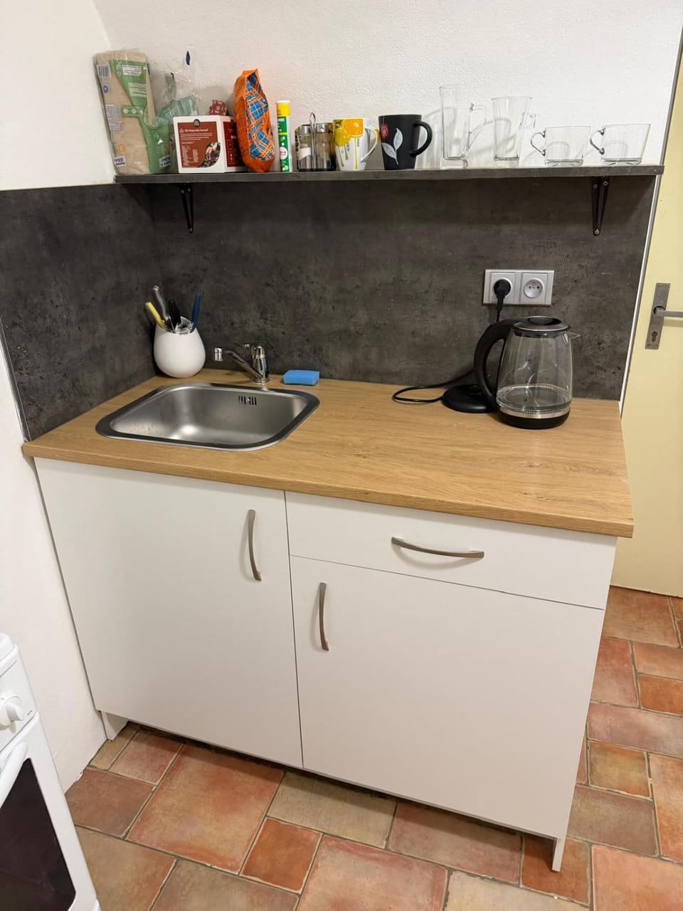 Kitchen or kitchenette, Communal kitchen, kitchen, kitchen