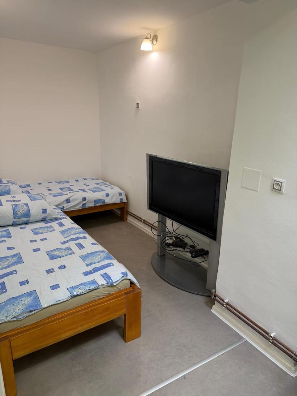 Communal lounge/ TV room, Bed