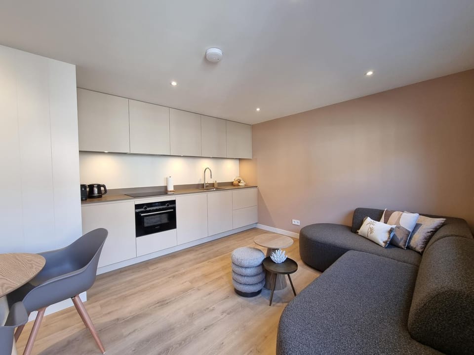 Seating area, kitchen