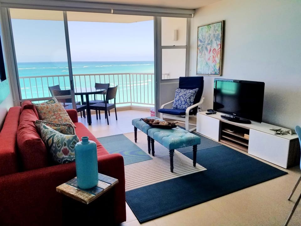 Patio, Patio, Bed, Garden, TV and multimedia, Balcony/Terrace, Balcony/Terrace, Living room, Seating area, Beach
